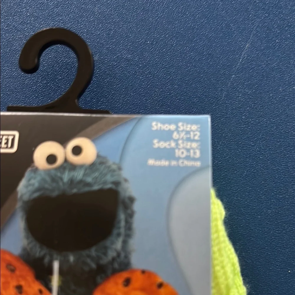 Sesame Street Oscar the grouch crew socks nwt